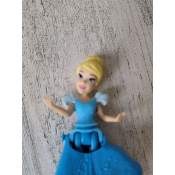 Hasbro SA Cinderella clip on dress Disney Pixar toy princess - Picture 2 of 4